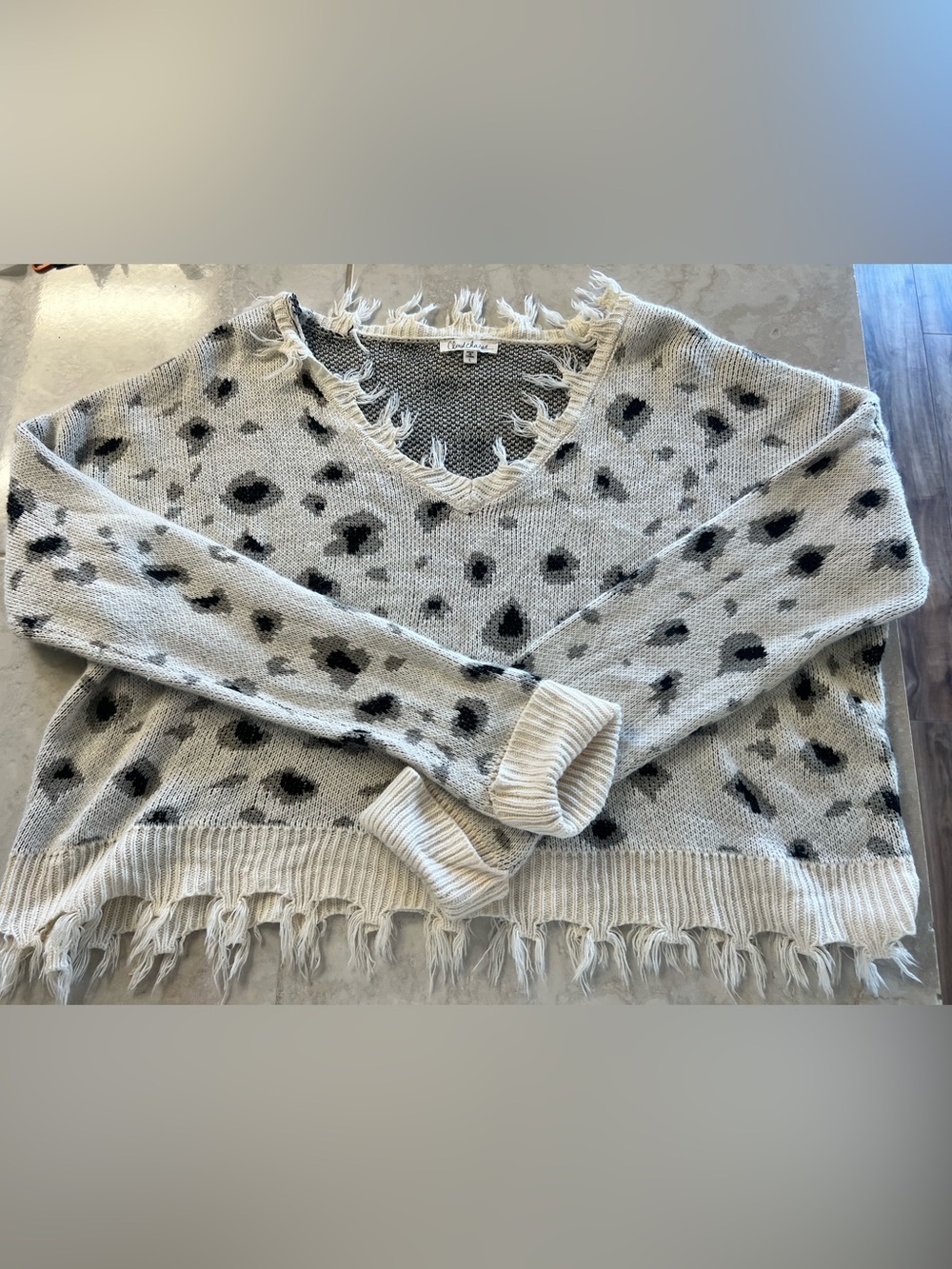 Leopard Sweater - Picture 2 of 4